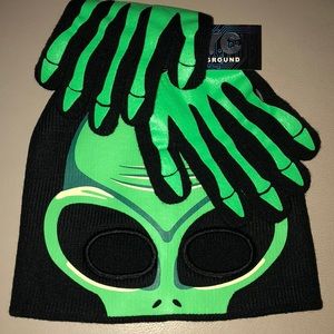 Alien Beanie Mask & Matching Gloves